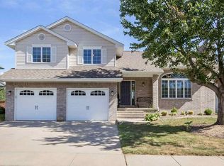 74 Heron Cir, Iowa City, IA 52245