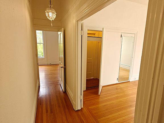 3rd image of 2217 Webster St #1