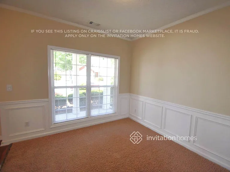 940 Clairidge Ln — Photo 4