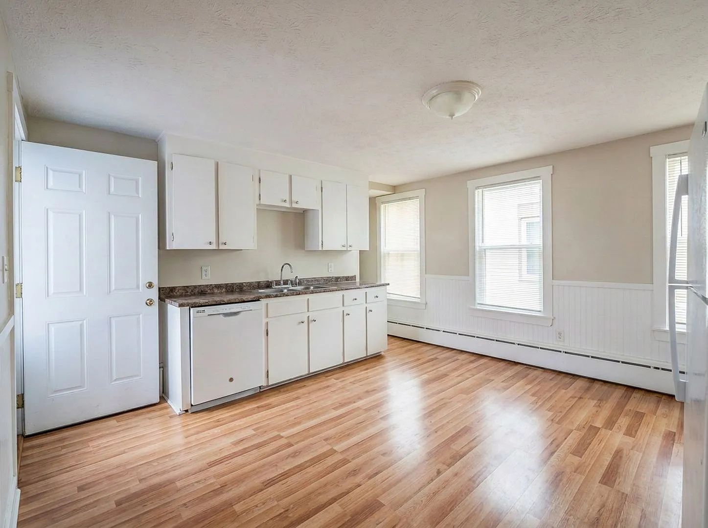 2 Bed 1 Bath near Biddeford Downtown! — Photo 3