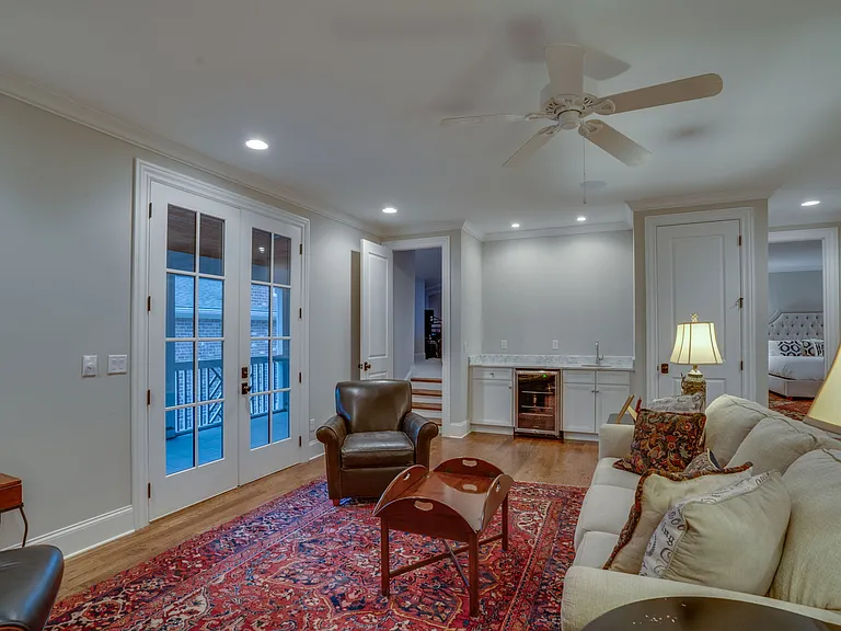 2424A Abbott Martin Rd — Photo 37