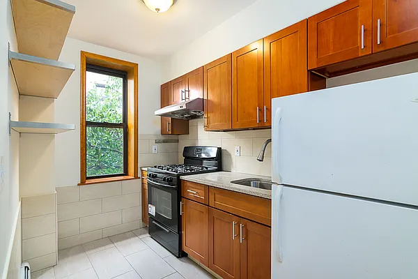 Rented by Oxford Property Group | media 6