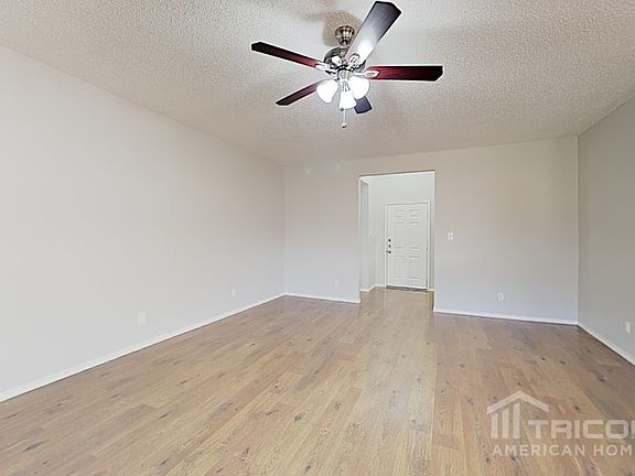 3rd image of 5004 Eastcreek Dr