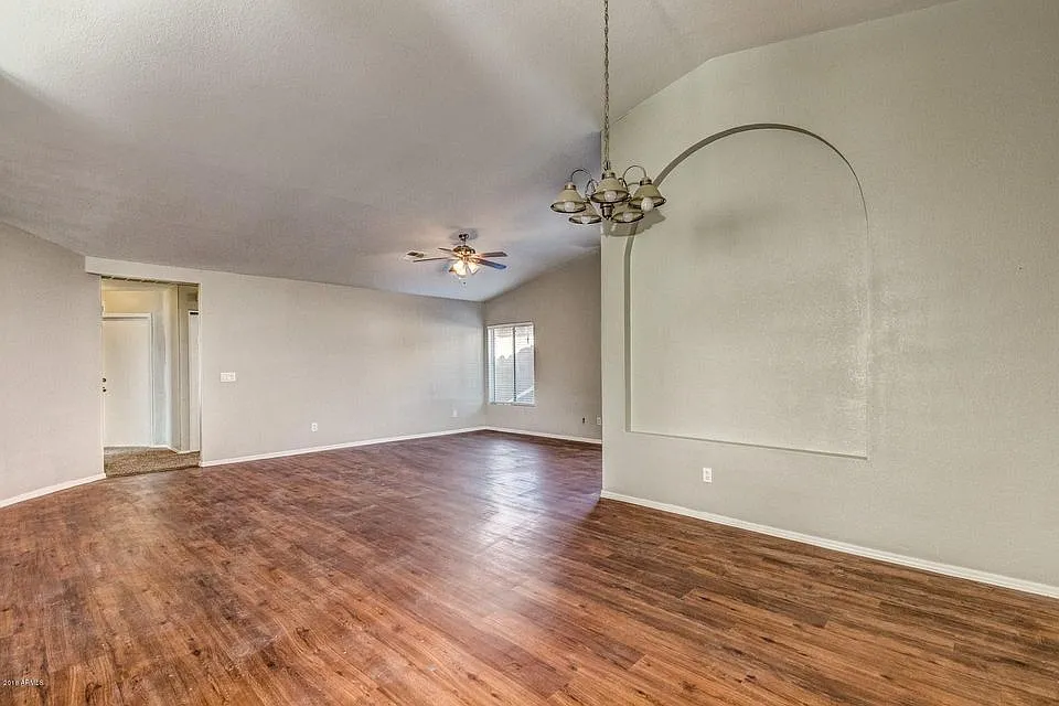 831 W Sierra Madre Ave — Photo 2