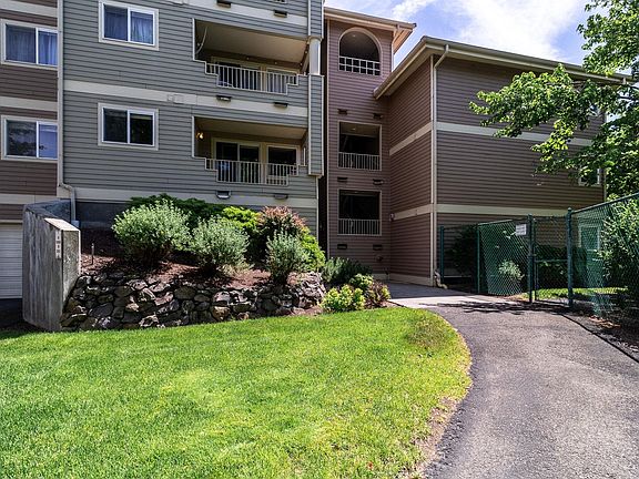 3rd image of 639 N Riverpoint Blvd APT J205