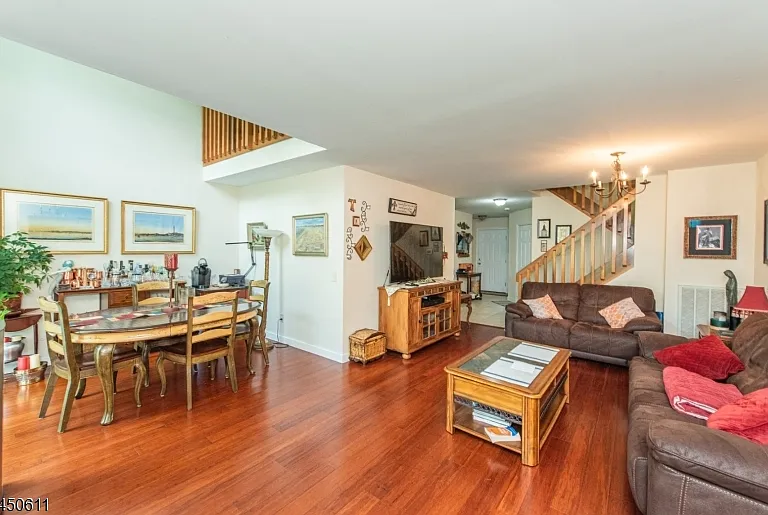 56 Davenport Rd — Photo 8