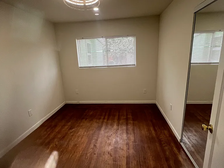 25 Kathryn Dr — Photo 11