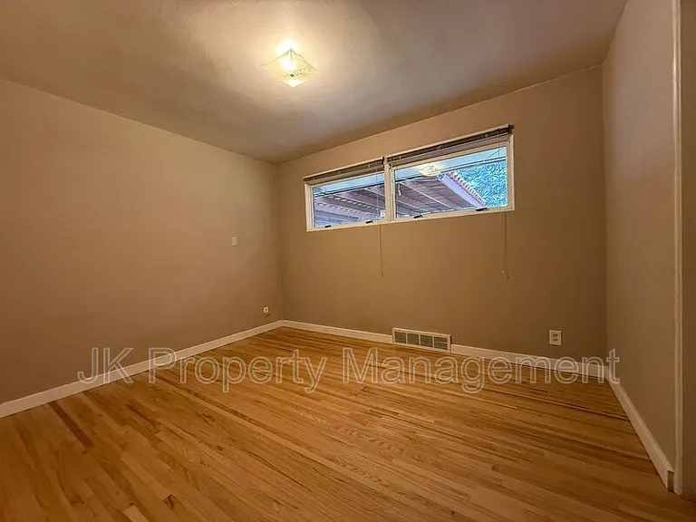 1726 Alder Dr — Photo 37