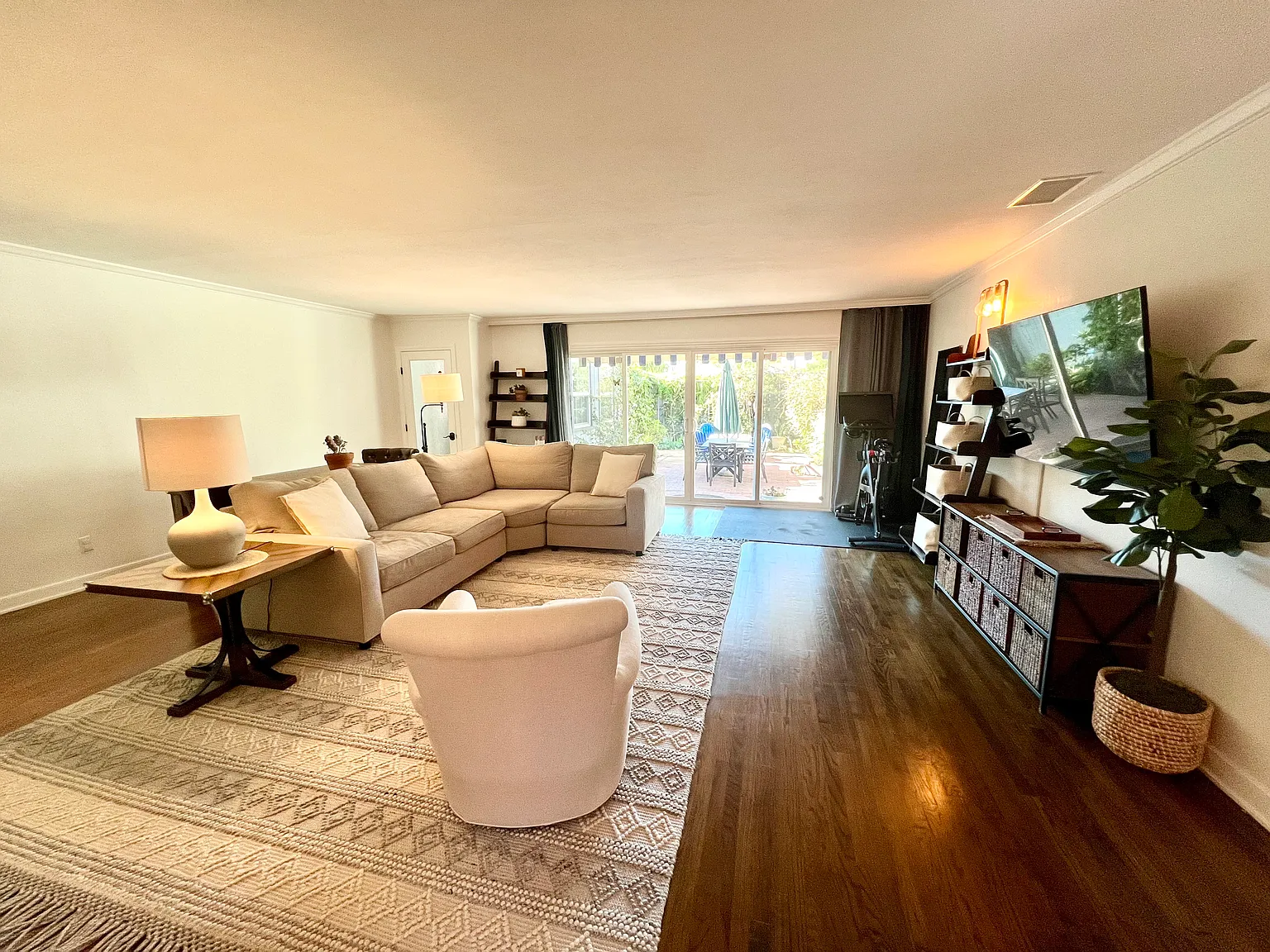 3 bed, 1516 sqft, $6,800 — Photo 4