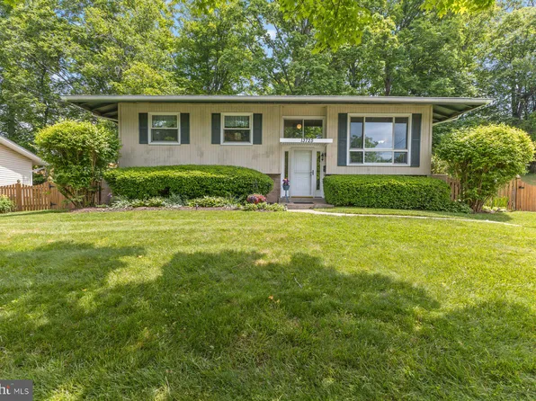 13725 Lionel Ln, Rockville, MD 20853