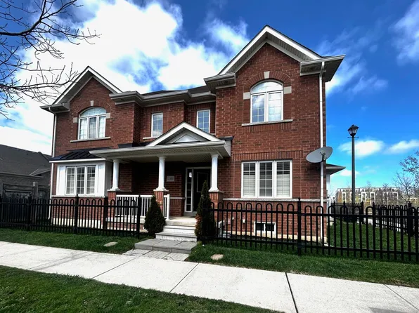 3045 Gladeside Ave #1, Oakville, ON L6M 0R2