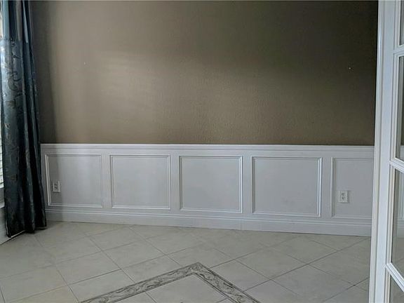 4th image of 27029 Firebush Dr
