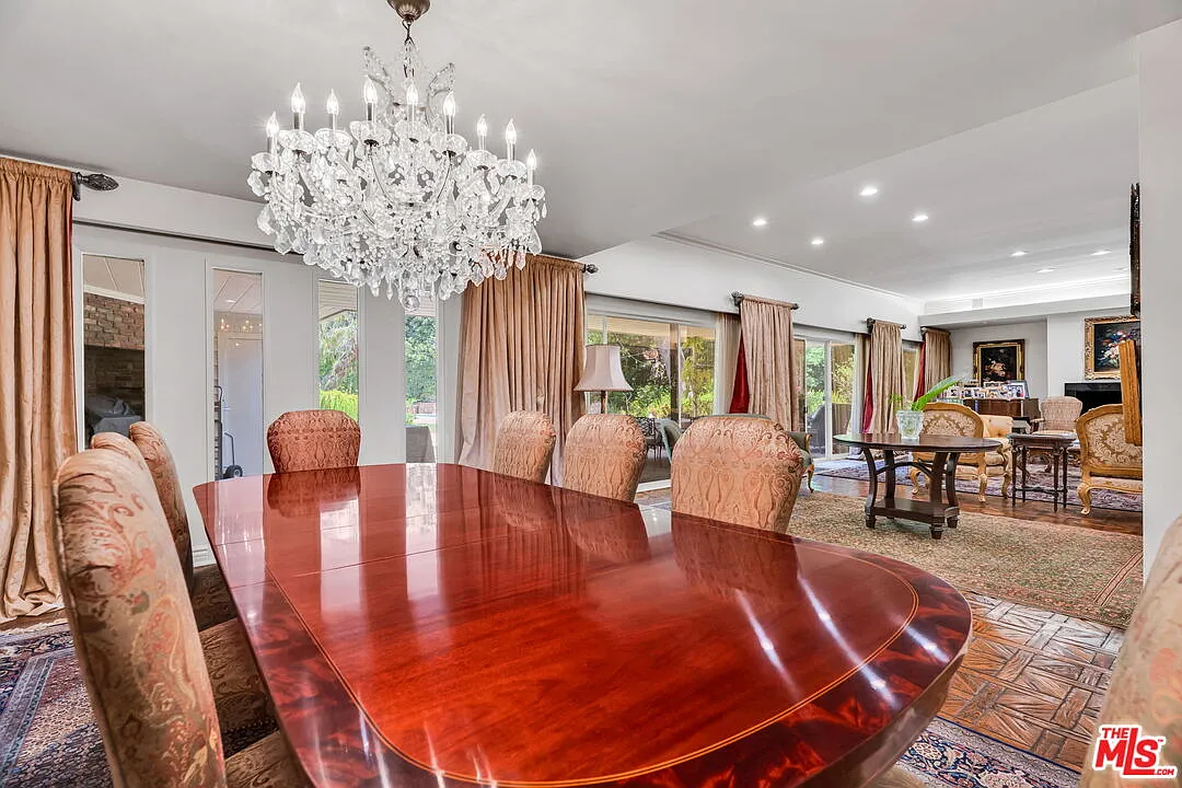 5 bed, 4.5 bath, 3734 sqft, $25,000 — Photo 1