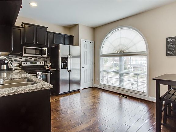 3rd image of 5655 Garden Cir
