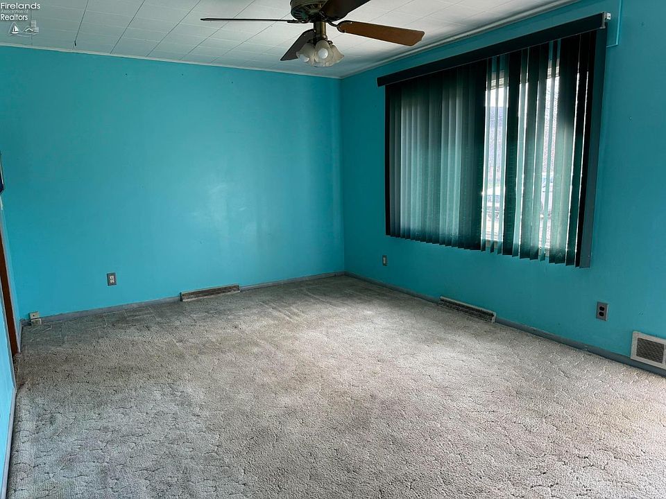 8404 Barnes Rd, Vermilion, OH 44089 Zillow