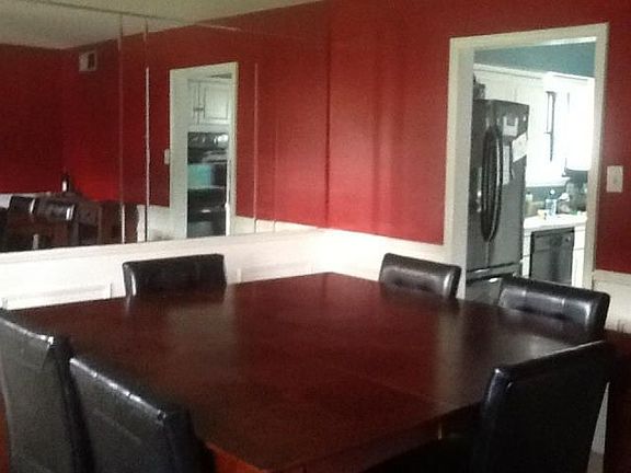 2nd image of 35 Yellowstone Dr