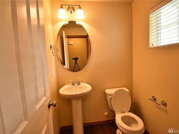 5th image of 6133 86th Ave NE
