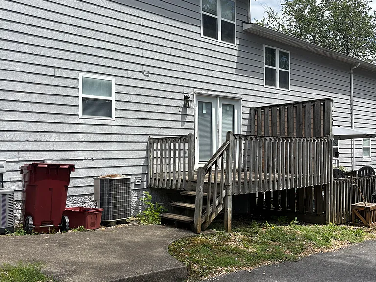 409 S Beech St #2 — Photo 9