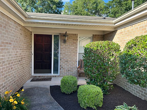 Beautiful Entry to home