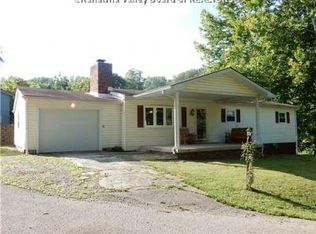 30 Buttonwood Ln, Charleston, WV 25314