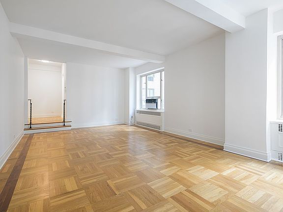 4th image of 20 E 35th St APT 6N