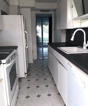 3rd image of 10141 E Bay Harbor Dr APT 4A