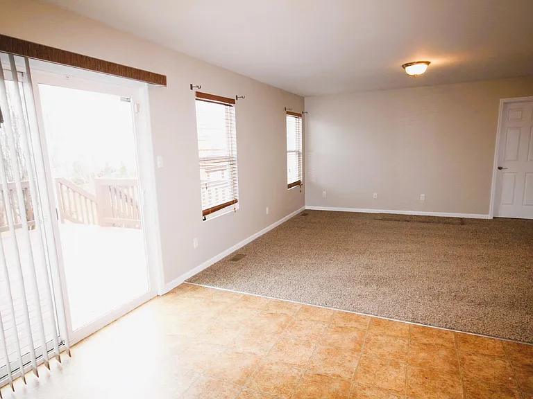 2560 Amber Willow Ct — Photo 18