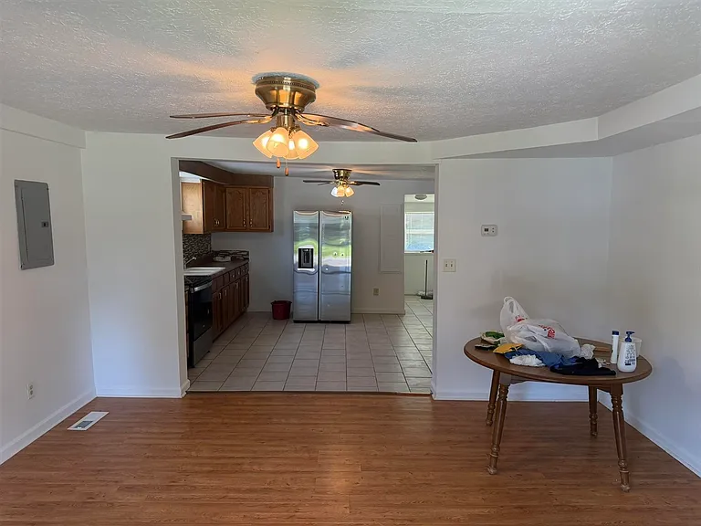 1044 Fair St — Photo 2