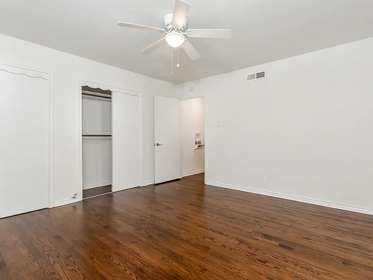 6737 Lakefair Cir — Photo 24