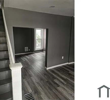 5554 Crowson St — Photo 9