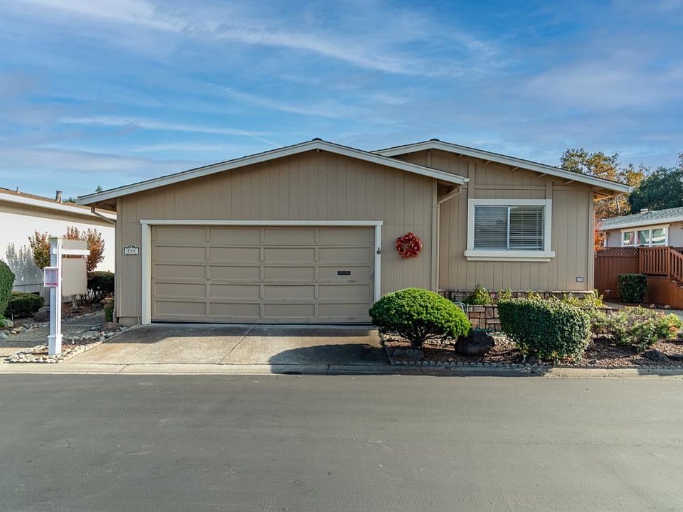 1st image of 225 Autumn Ln #225