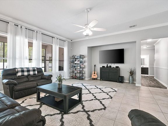 4th image of 276 Bradford Lake Cir