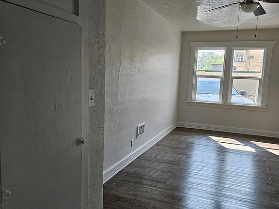 4th image of 260 2nd Ave N #15
