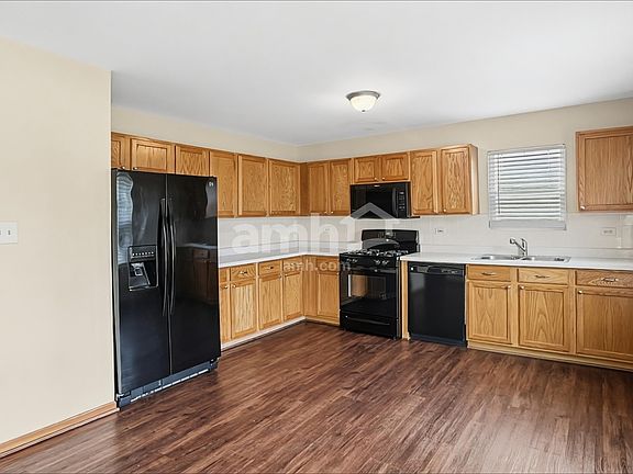 3rd image of 5311 Meadowbrook St