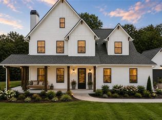 95 Old Town Rd, Dacula, GA 30019
