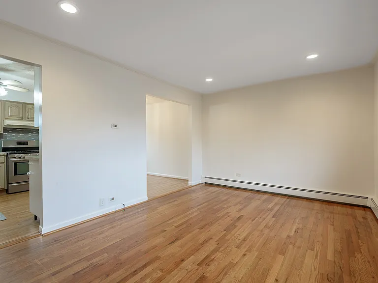 12 Prince St — Photo 4