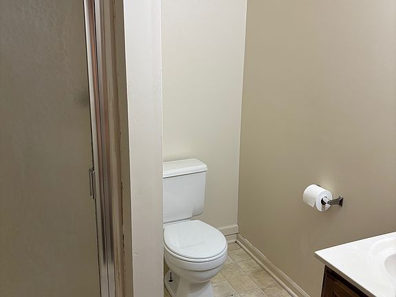 2nd image of 3673 Newcastle Dr SE