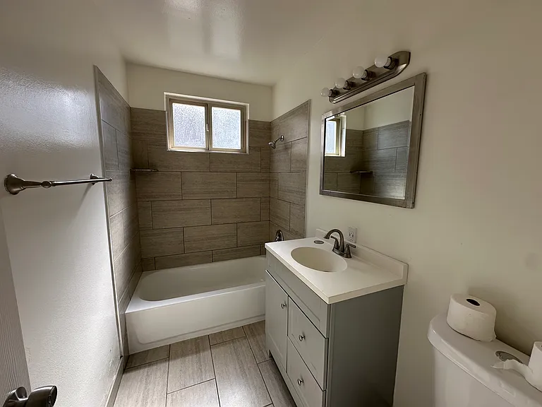 5200 W Wooley Rd #5 — Photo 4
