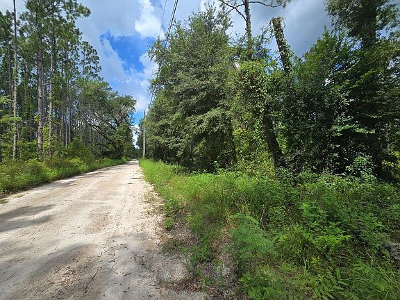 3rd image of 4838 Granthum Hill Rd