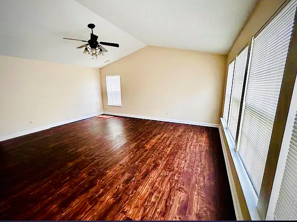 6210 Palomar Cir