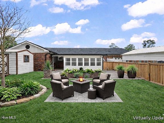 4th image of 607 Bedford Road