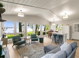 W11384 Bay Dr, Lodi, WI 53555