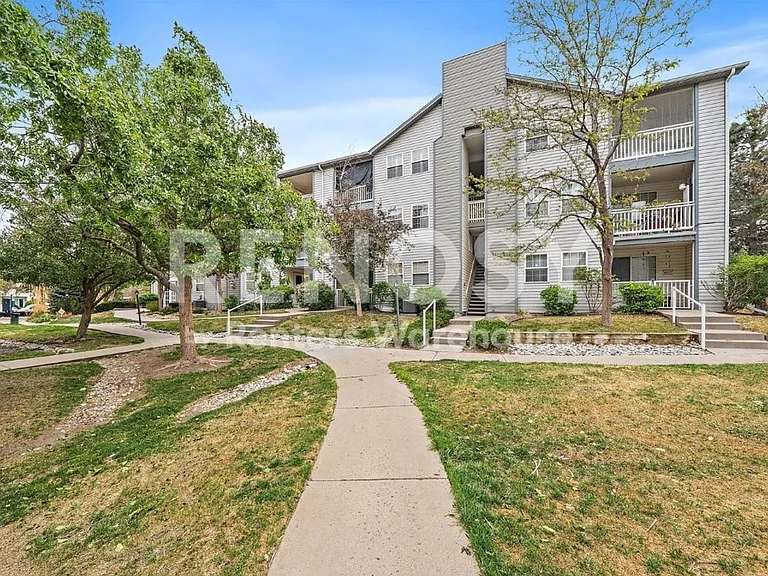 12555 E Tennessee Cir #103 — Photo 24