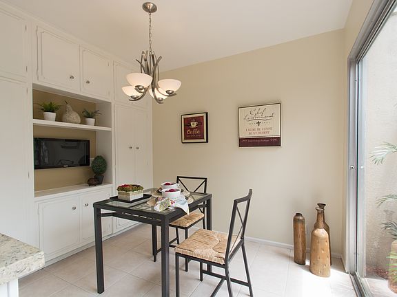 Breakfast nook