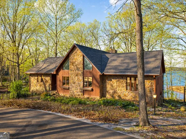 234 Chandlers Ferry Dr, Hartwell, GA 30643