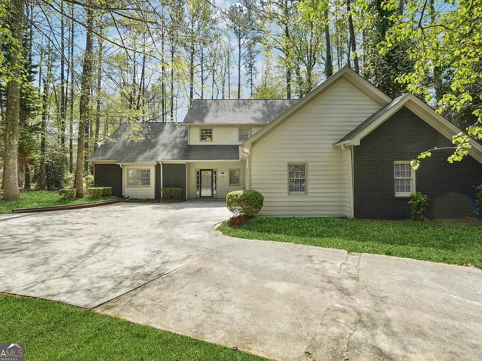1st image of 536 Mosswood Shls