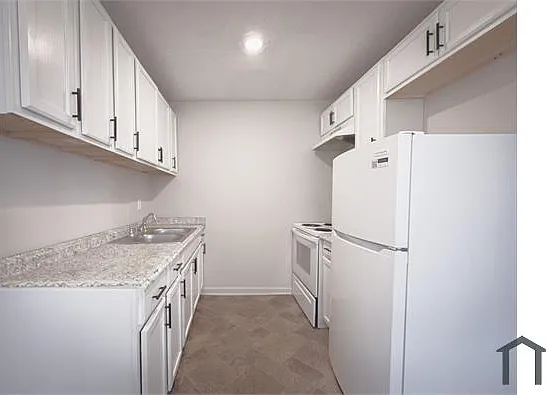 1441 Remount Rd #2 — Photo 6