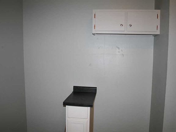 5th image of 523 Madison Ave