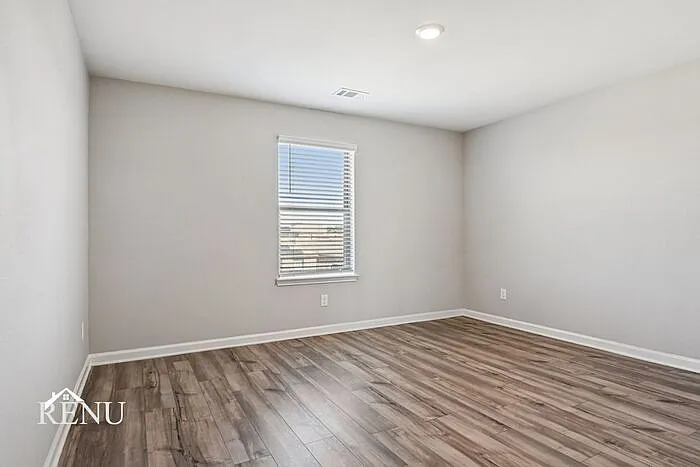 1040 Wheatfield Ln — Photo 20