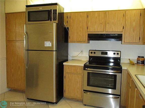 4th image of 8798 Holly Ct #202-202-20